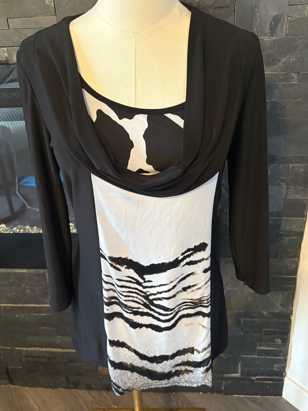 Frank Lyman Design Black and White Layered-Effect Top